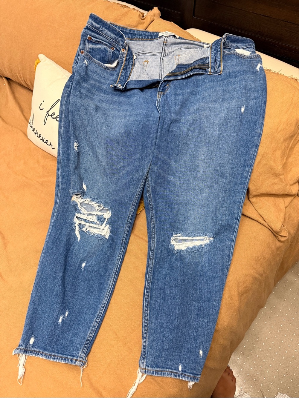 Abercrombie & Fitch Distressed Cropped Blue Jeans